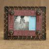 #TC-1246760    
  $25.44
Red Antiqued crackle frame with conchos
4" x 6"
